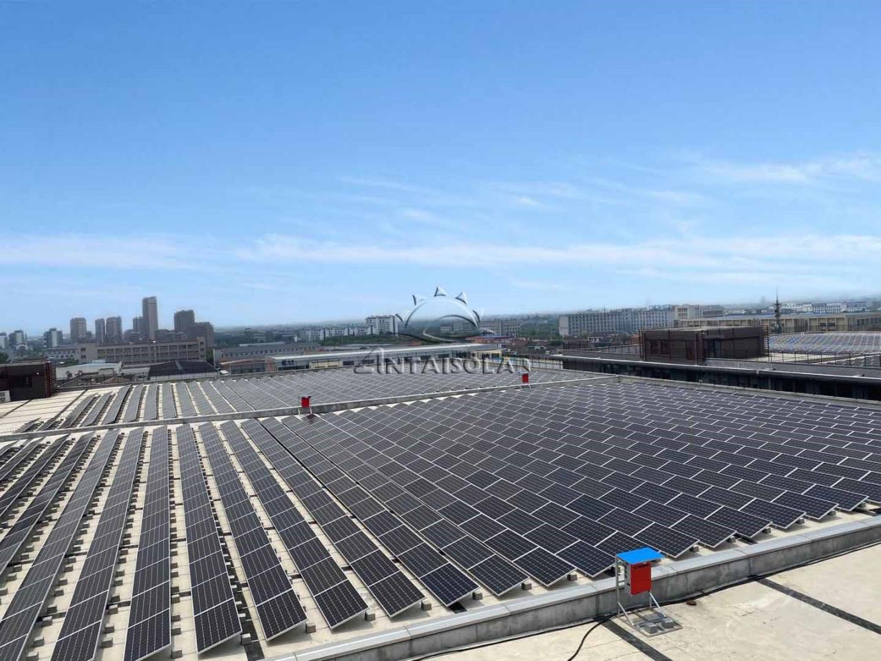 福建安泰为江苏10MW大型电站项目打造镀锌铝镁新材料支架“骨骼”