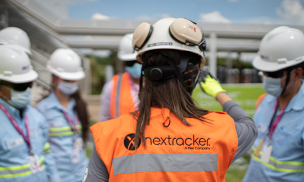 Nextracker中标巴西830MW智能太阳能追踪器