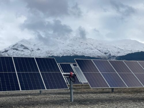 DCE Solar 将 Axial 的双排太阳能跟踪器引入美国市场