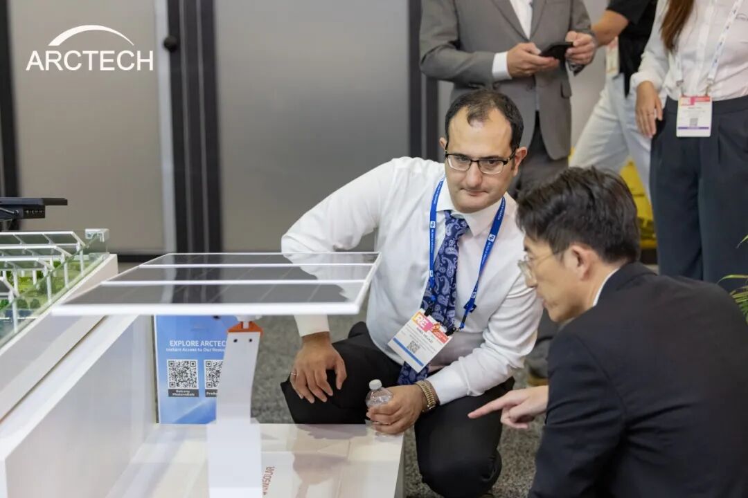 中信博携跟踪+、绿电+解决方案逐光拉斯维加斯