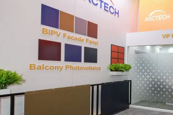 中信博携跟踪+、绿电+解决方案逐光拉斯维加斯